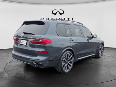2022 BMW X7 M50i