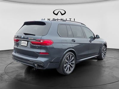 2022 BMW X7 M50i