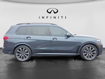 2022 BMW X7 M50i