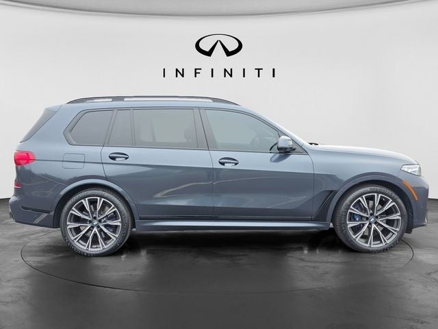 2022 BMW X7 M50i