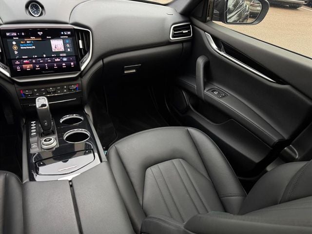 2023 Maserati Ghibli Modena Q4