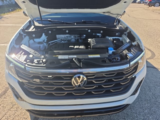 2026 Volkswagen Atlas Cross Sport 2.0T SEL R-Line Black