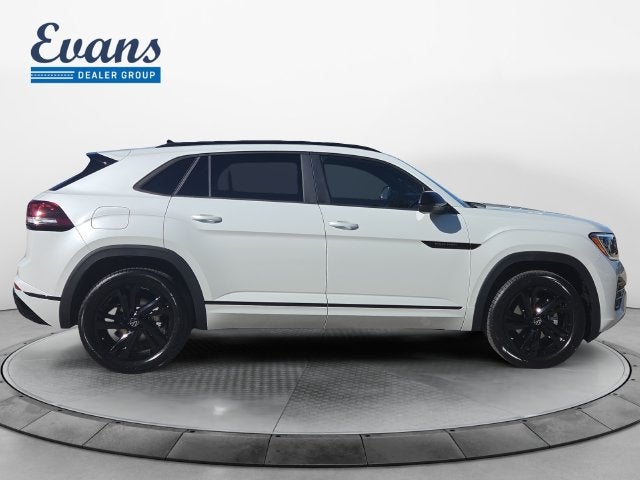 2026 Volkswagen Atlas Cross Sport 2.0T SEL R-Line Black