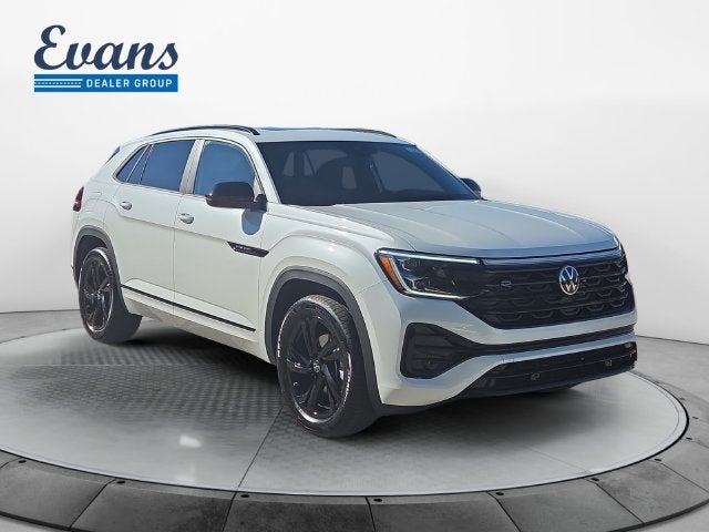 2026 Volkswagen Atlas Cross Sport 2.0T SEL R-Line Black
