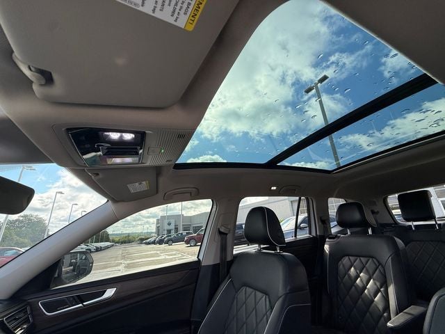 2024 Volkswagen Atlas 2.0T SEL Premium R-Line