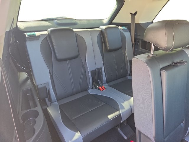 2027 Volkswagen Atlas 2.0T SE w/ Technology