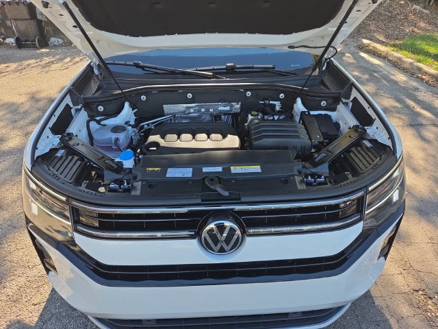 2027 Volkswagen Atlas 2.0T SE w/ Technology