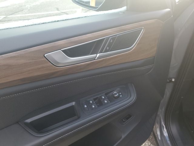 2026 Volkswagen Atlas 2.0T SE w/ Technology