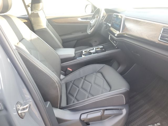 2026 Volkswagen Atlas 2.0T SE w/ Technology