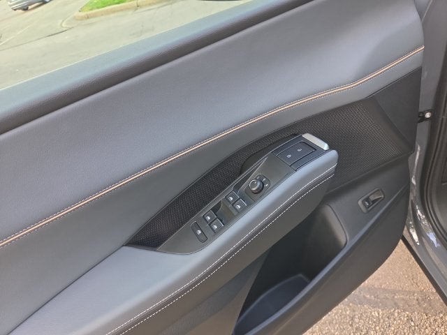 2027 Volkswagen Atlas 2.0T SE w/ Technology