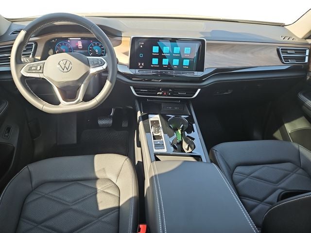 2026 Volkswagen Atlas 2.0T SE w/ Technology