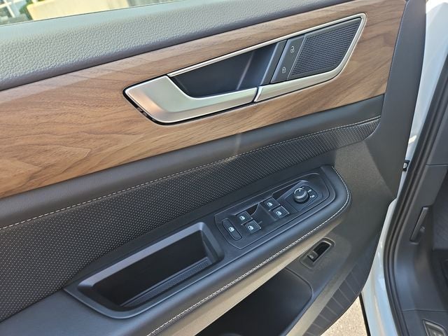 2026 Volkswagen Atlas 2.0T SE w/ Technology