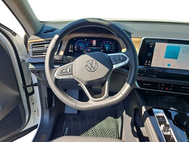 2026 Volkswagen Atlas 2.0T SE w/ Technology