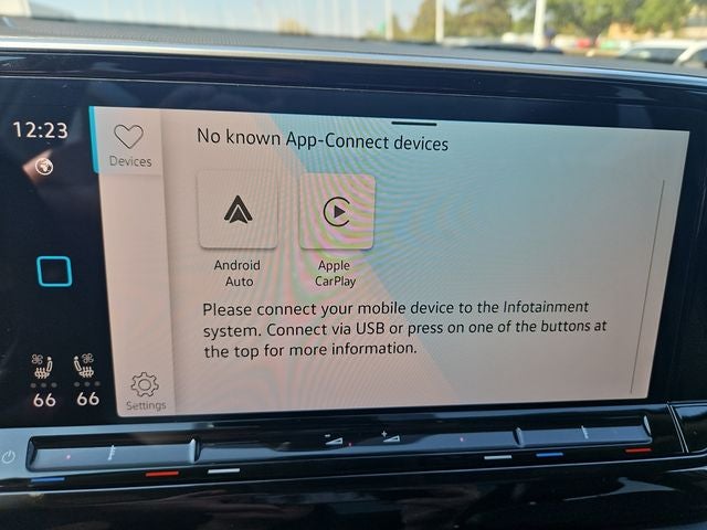 2026 Volkswagen Atlas 2.0T SE w/ Technology