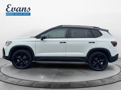 2026 Volkswagen Taos 1.5T SE Black