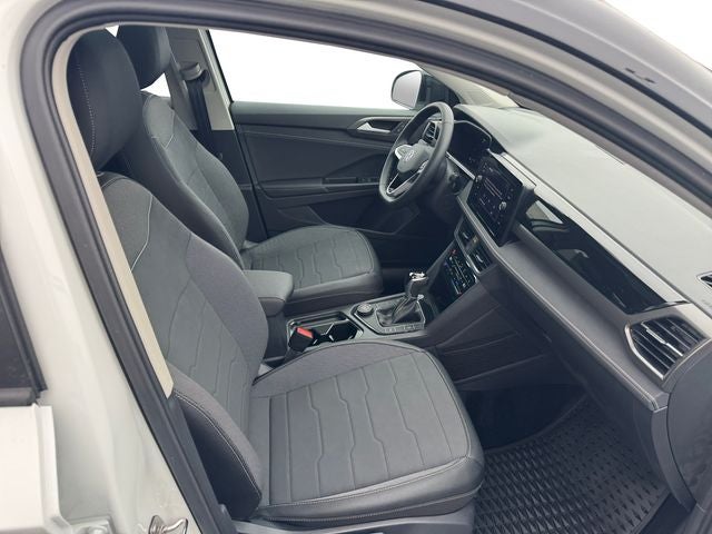 2026 Volkswagen Taos 1.5T SE Black