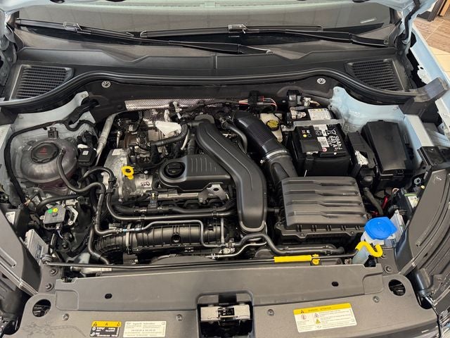 2026 Volkswagen Taos 1.5T SE Black