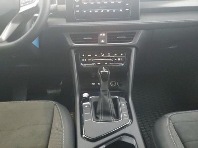 2026 Volkswagen Taos 1.5T SE Black