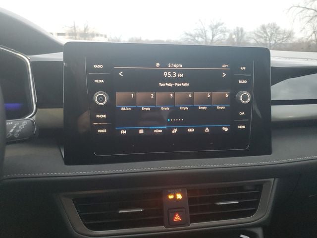 2026 Volkswagen Taos 1.5T SE Black