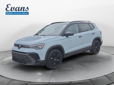 2026 Volkswagen Taos 1.5T SE Black