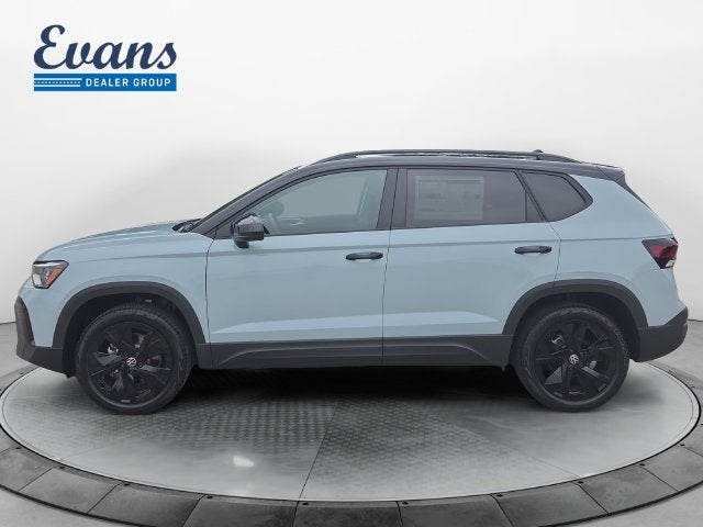 2026 Volkswagen Taos 1.5T SE Black