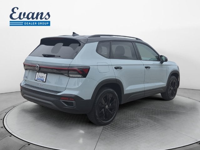 2026 Volkswagen Taos 1.5T SE Black