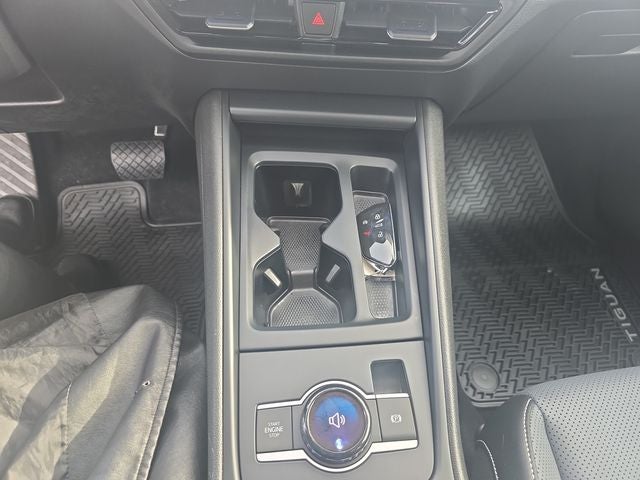 2025 Volkswagen Tiguan 2.0T SE