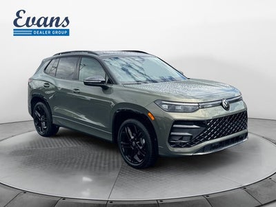 2026 Volkswagen Tiguan 2.0T SE R-Line Black