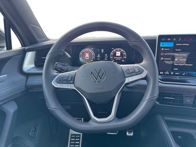 2026 Volkswagen Tiguan 2.0T SE R-Line Black