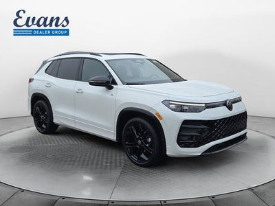 2026 Volkswagen Tiguan 2.0T SE R-Line Black