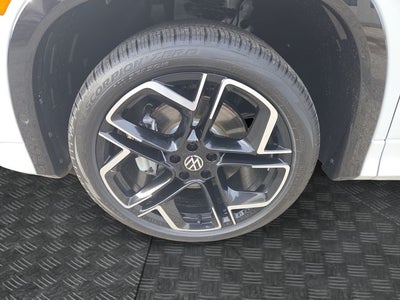 2026 Volkswagen Tiguan 2.0T SEL R-Line