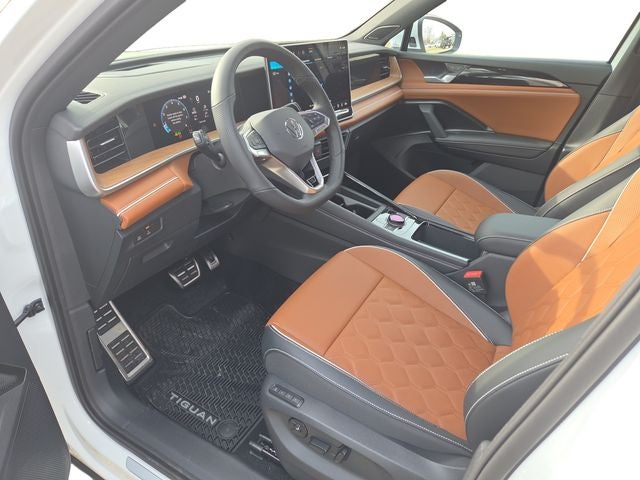 2026 Volkswagen Tiguan 2.0T SEL R-Line