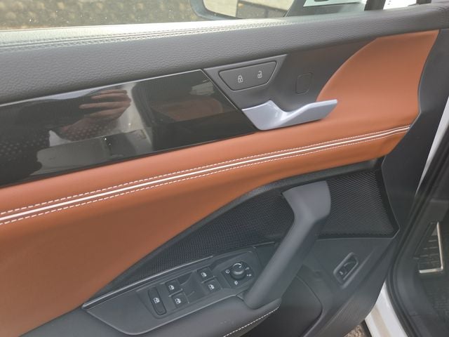 2026 Volkswagen Tiguan 2.0T SEL R-Line