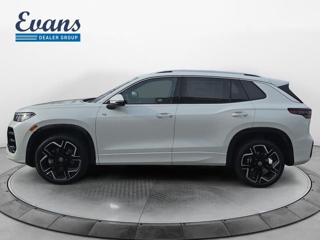 2026 Volkswagen Tiguan 2.0T SEL R-Line