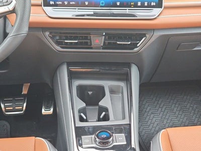 2026 Volkswagen Tiguan 2.0T SEL R-Line