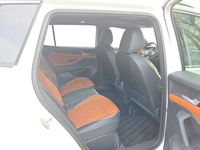 2026 Volkswagen Tiguan 2.0T SEL R-Line