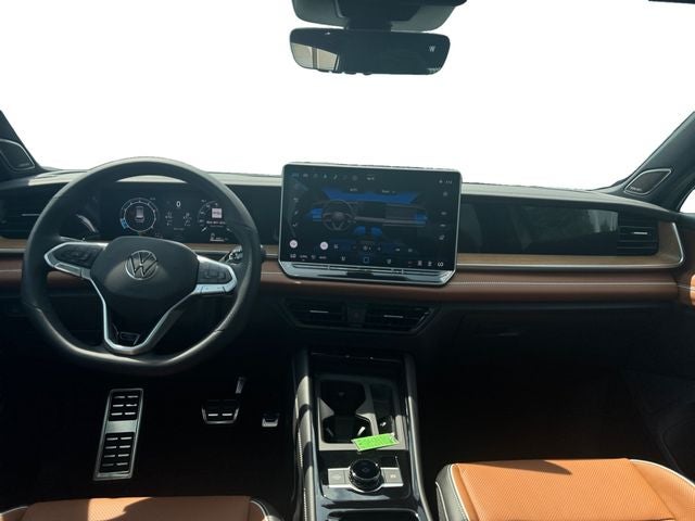 2026 Volkswagen Tiguan 2.0T SEL R-Line