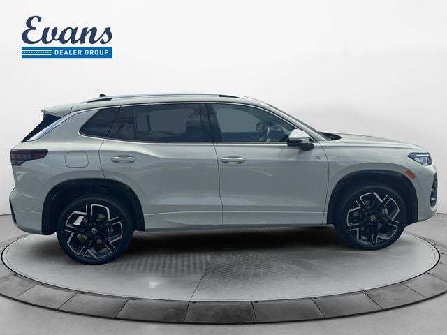 2026 Volkswagen Tiguan 2.0T SEL R-Line
