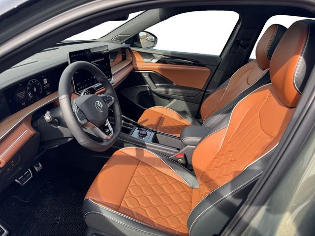 2026 Volkswagen Tiguan 2.0T SEL R-Line