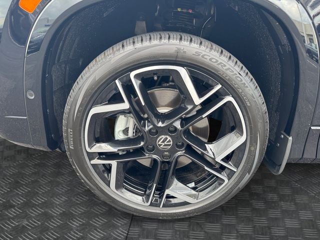 2026 Volkswagen Tiguan 2.0T SEL R-Line Turbo