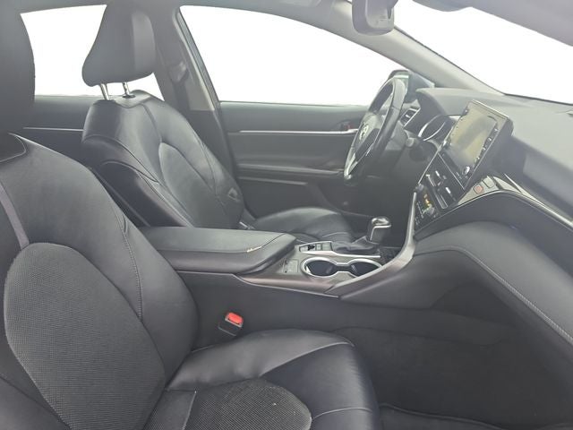 2021 Toyota Camry Hybrid XLE