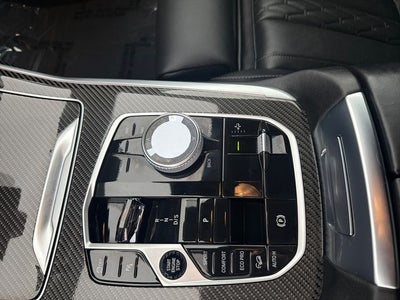 2026 BMW X7 M60i