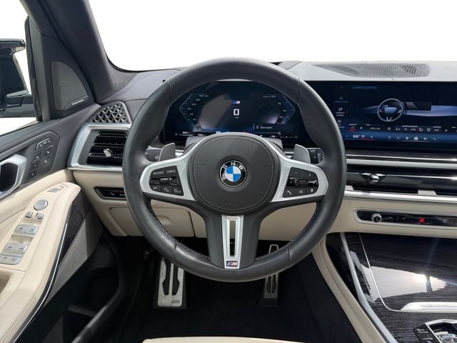 2025 BMW X7 M60i