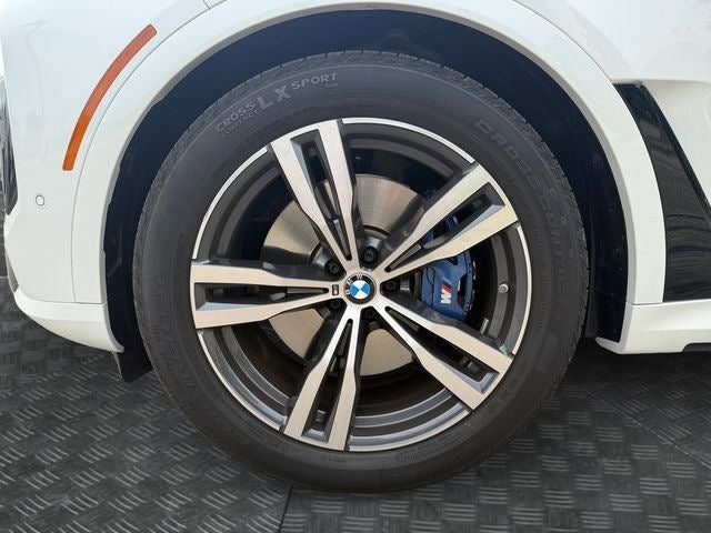 2025 BMW X7 M60i