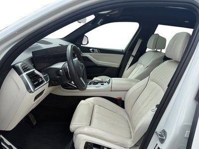 2025 BMW X7 M60i