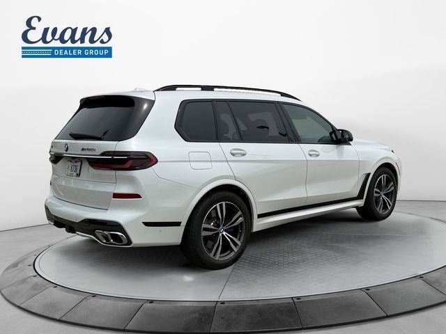 2025 BMW X7 M60i