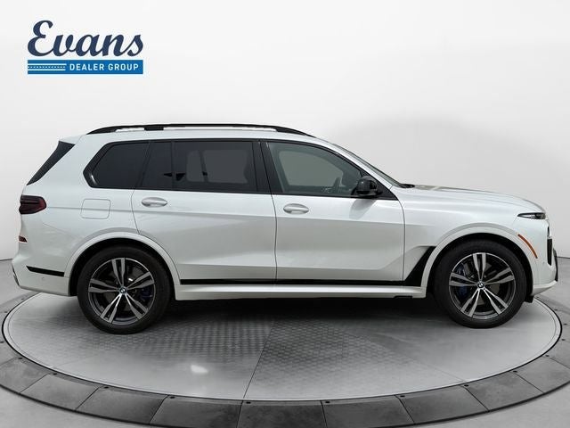 2025 BMW X7 M60i