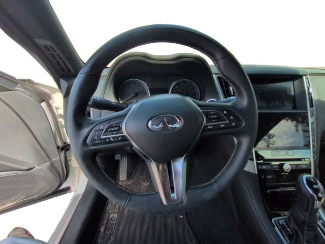 2022 INFINITI Q60 LUXE