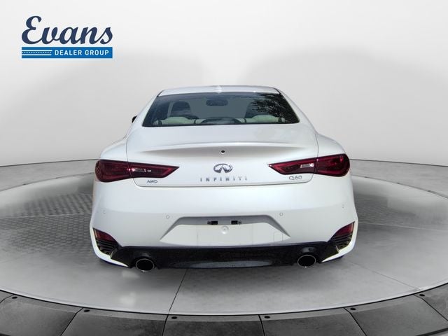 2022 INFINITI Q60 LUXE