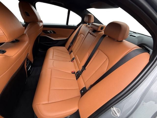 2025 BMW 3 Series 330i xDrive